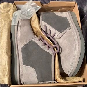 NEW - Short Gray Uggs with Lace-up